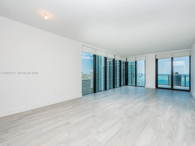 Building Photo - 1010 Brickell Ave