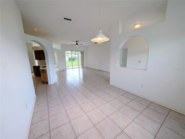 Building Photo - 3892 Canopy Way
