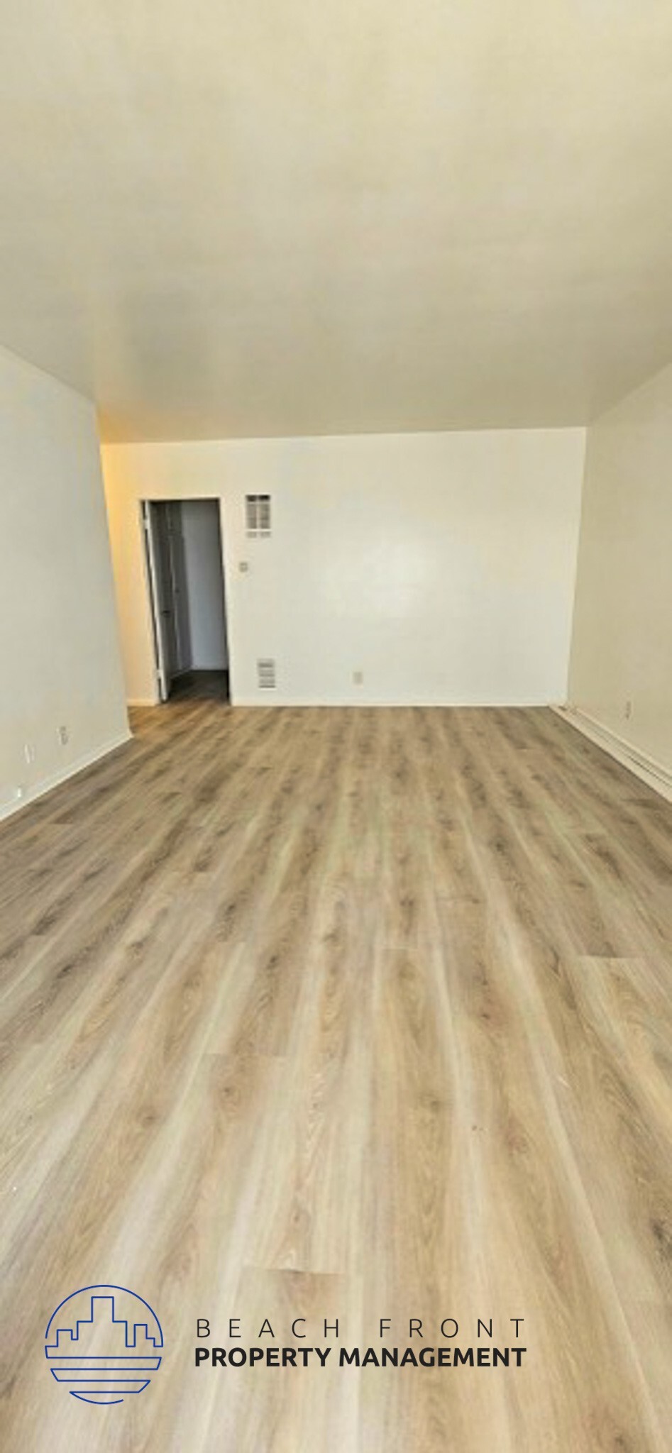 Building Photo - 205 Via Riviera