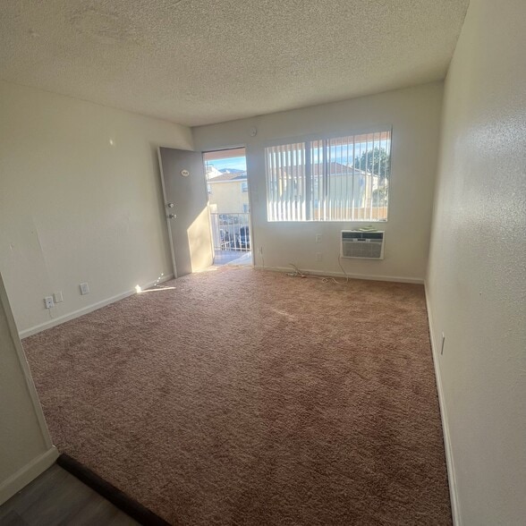Building Photo - Academy Pointe Apartment Homes