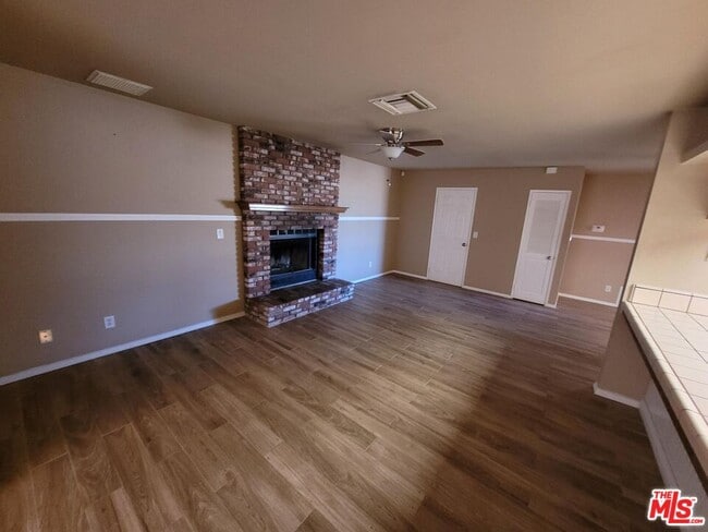 Building Photo - 9825 Sally Ave