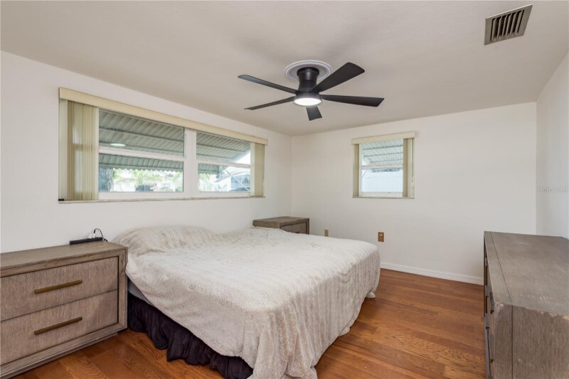 Building Photo - 3547 Morley Dr