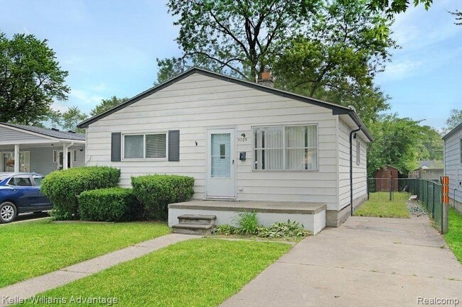 Building Photo - 5705 Detroit St