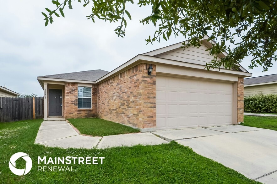 Building Photo - 11235 Pecan Canyon