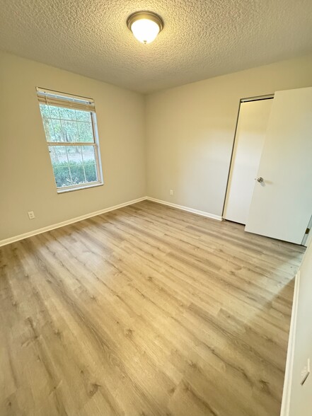 Guest Bedroom 2 - 86247 Palmetto St