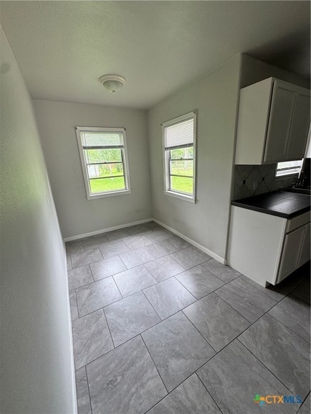 Building Photo - 2305 Anaqua Ave
