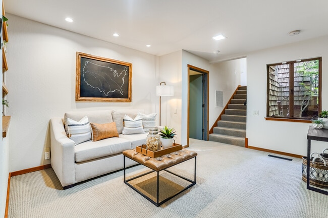 Building Photo - 1 Rimrock Rd