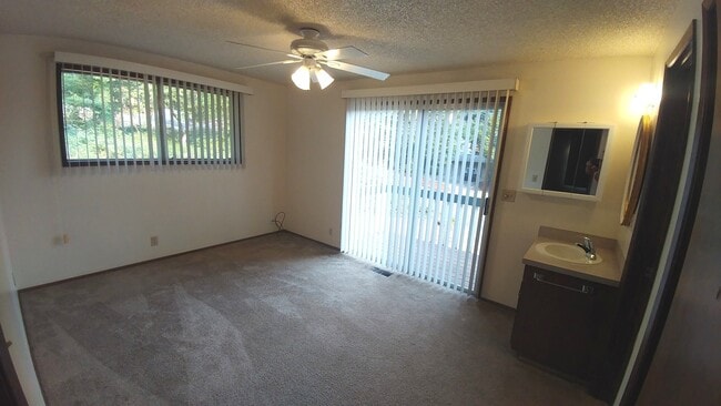 Building Photo - 2170mc