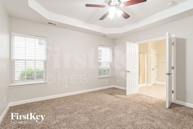 Building Photo - 5001 Fountainbrook Dr