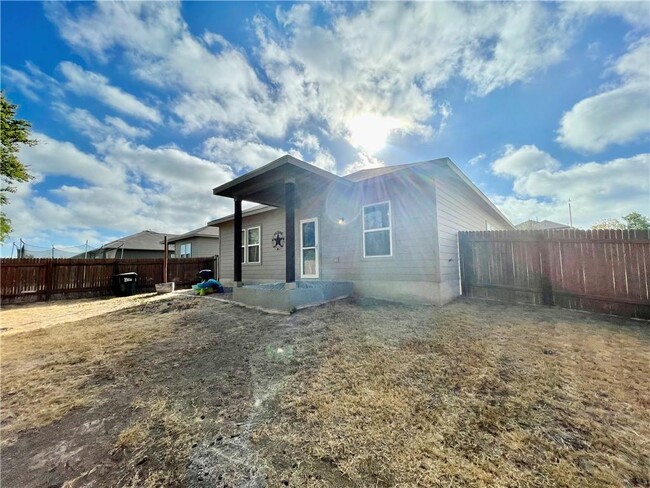 Building Photo - 412 Westminster Dr