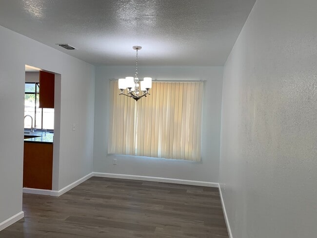 Building Photo - 4BD/2BA Home in Sacramento, CA!