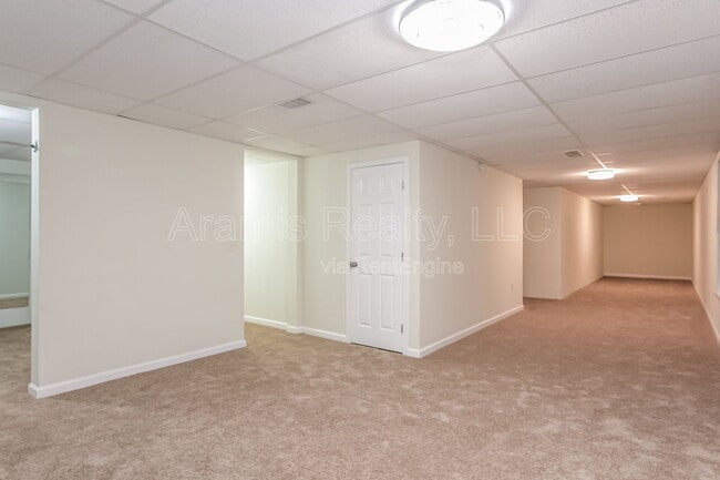 Building Photo - 985 Taylor Pkwy