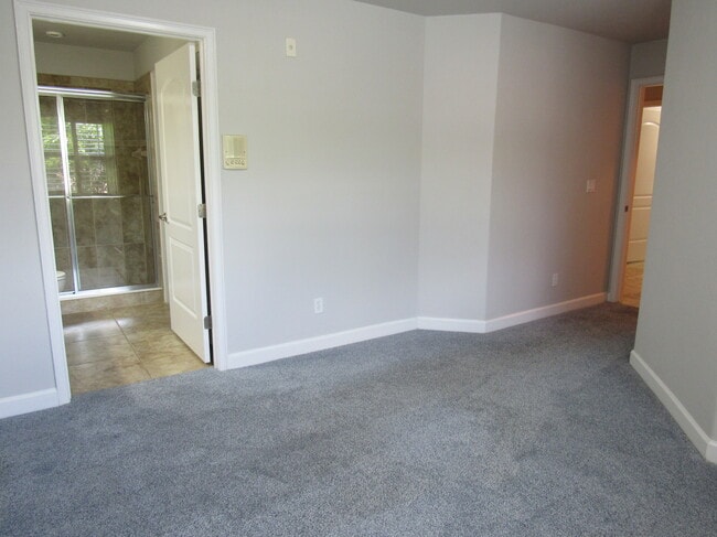 Building Photo - 424 Luna Bella Ln