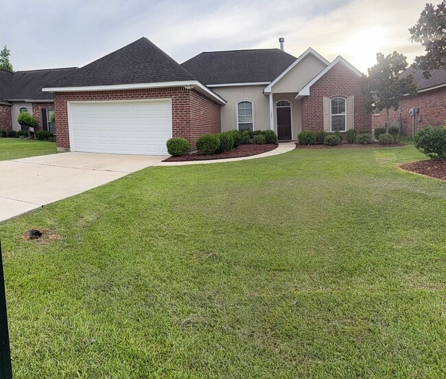 Building Photo - 17281 Paddock Cir