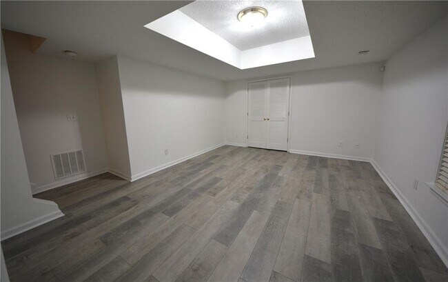 Building Photo - 135 Brightmore Way