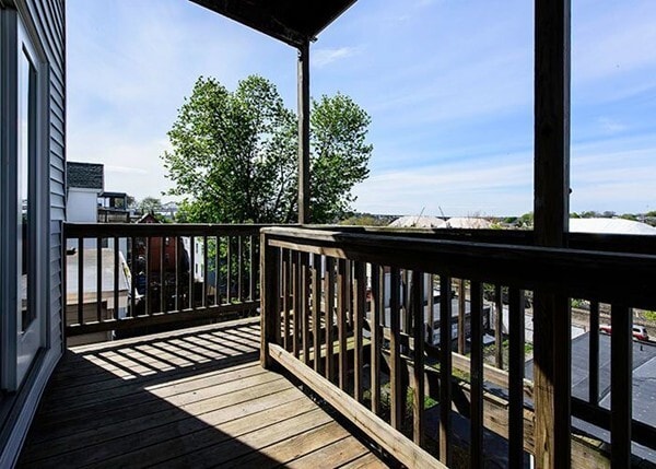 Building Photo - 154 Falcon St