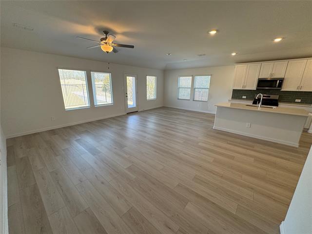 Building Photo - 700 London Town Ln