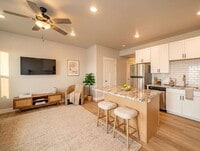 Building Photo - END UNIT TOWNHOME!!