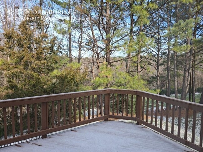 Building Photo - 6851 Middleboro Dr