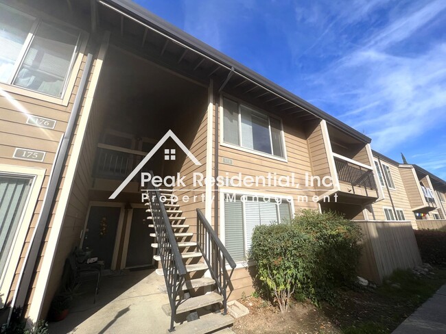 Building Photo - Wonderful 2bd/2ba Orangevale Condo - Gated...