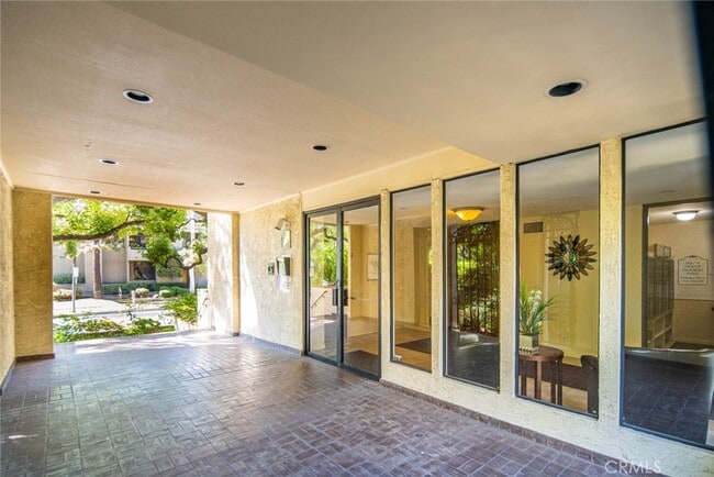 Building Photo - 497 E California Blvd