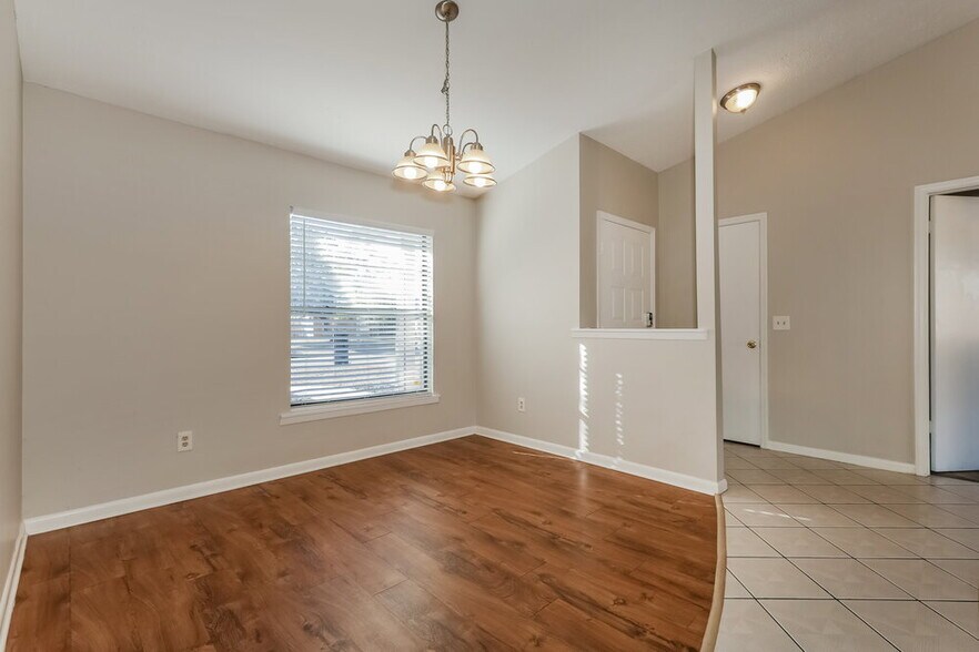 Building Photo - 1012 Cameo Crest Ln