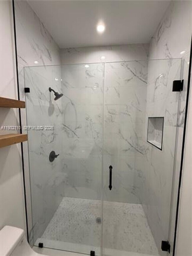 Building Photo - 1786 SW 9th St