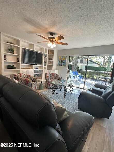 Building Photo - 133 Bermuda Ct