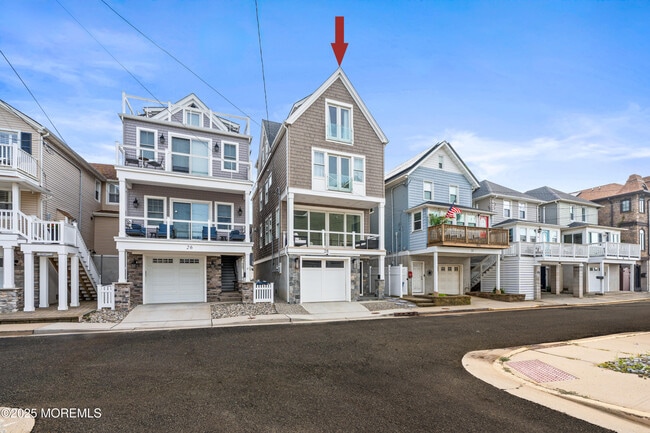Building Photo - 28 Beach St