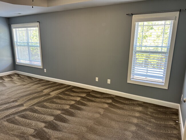 Building Photo - 908 Merlin Ct