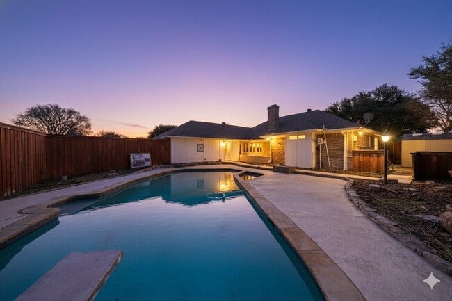 Building Photo - 3609 Brookshire Dr