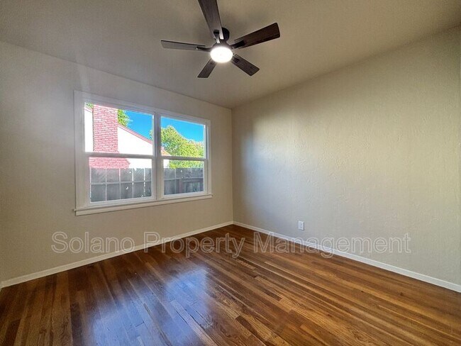 Building Photo - 29 Southwood Dr