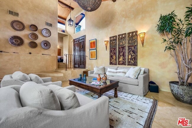 Building Photo - 4557 Saltillo St