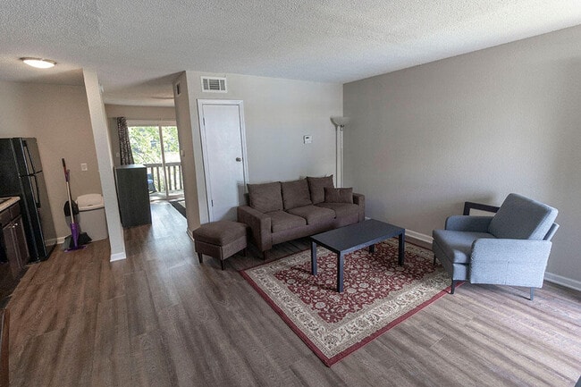 Building Photo - 105 N Garth Ave