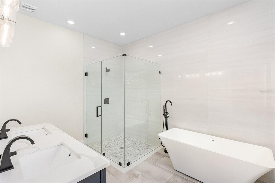 Building Photo - 9225 Arberg St