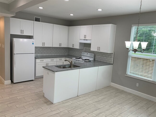 Building Photo - 4221 Alvin St