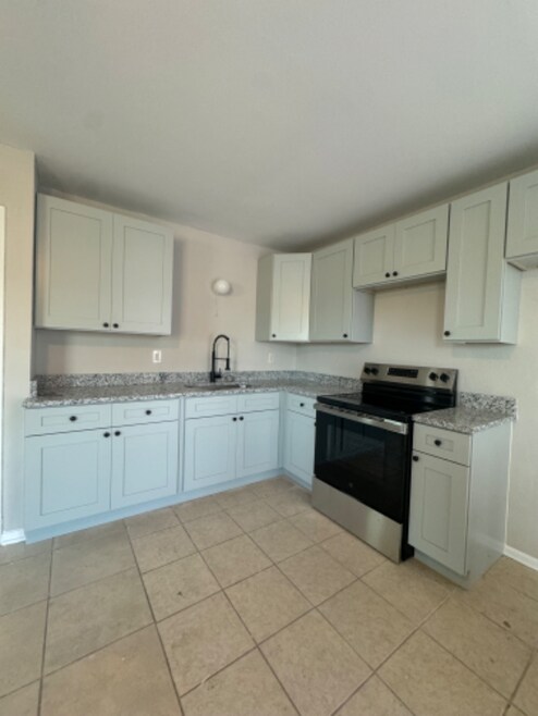 Building Photo - 4020 N Scenic Hwy