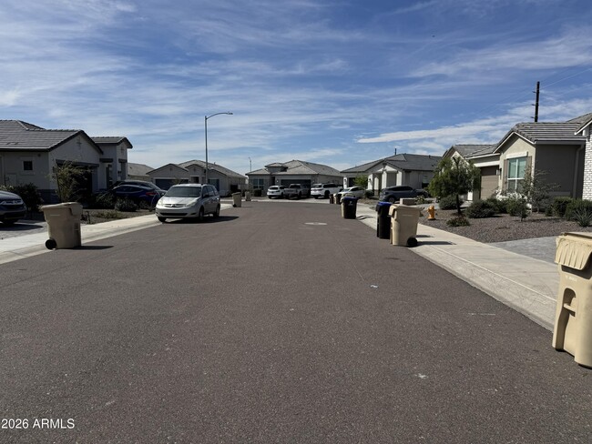 Building Photo - 10212 W Alex Ave