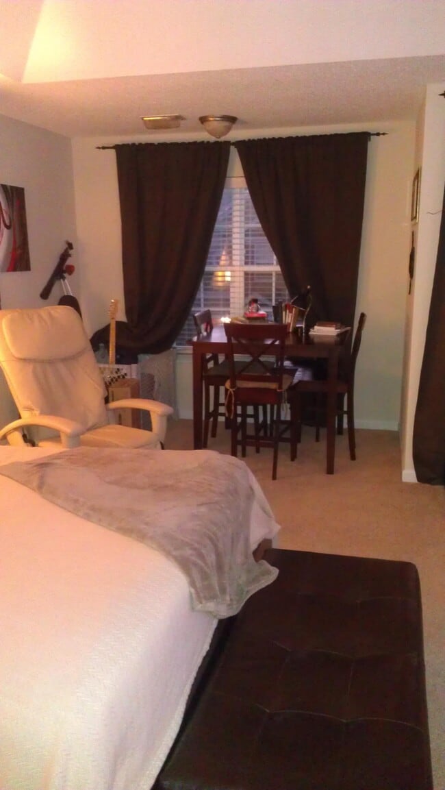Master Bedroom - 7574 Avalon Blvd