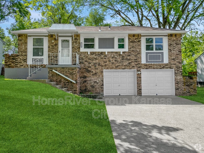 Building Photo - 2720 NW Castle Dr