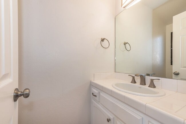 Building Photo - Spacious Mesa Condo with Full Two Car Attached Garage! Pet Friendly!