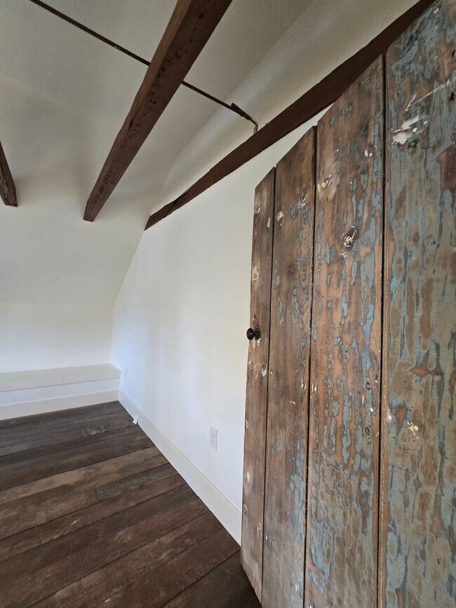 Building Photo - Historic Home available in Frankfort Kentucky