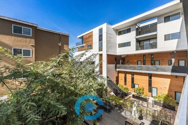 Building Photo - 2870 Fourth Avenue