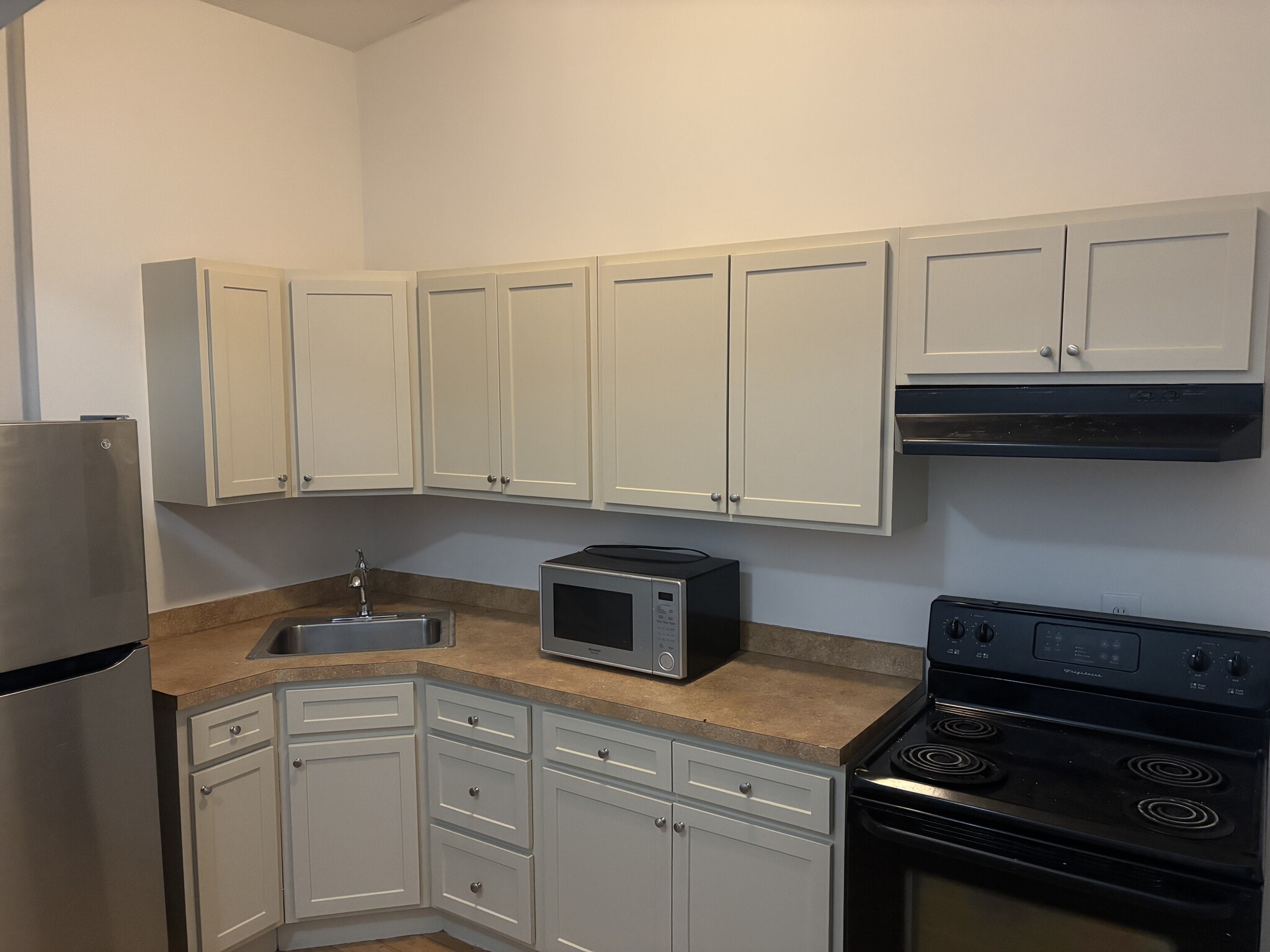 Building Photo - 1918 W Diamond St