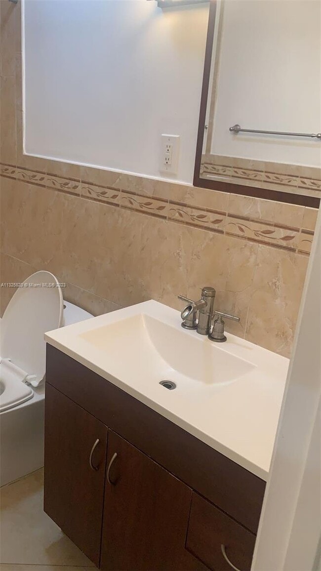 Building Photo - 15200 SW 81st Ln