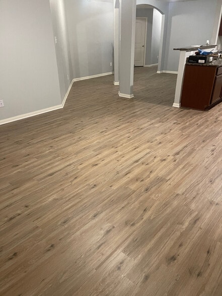 Building Photo - 5502 Rainbow Rd.