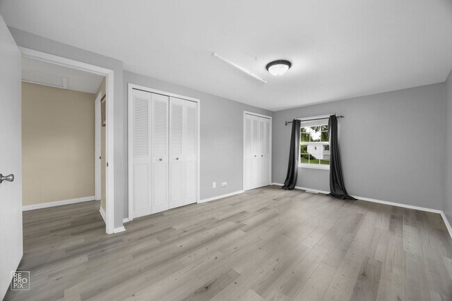 Building Photo - 120 Tamworth Pl