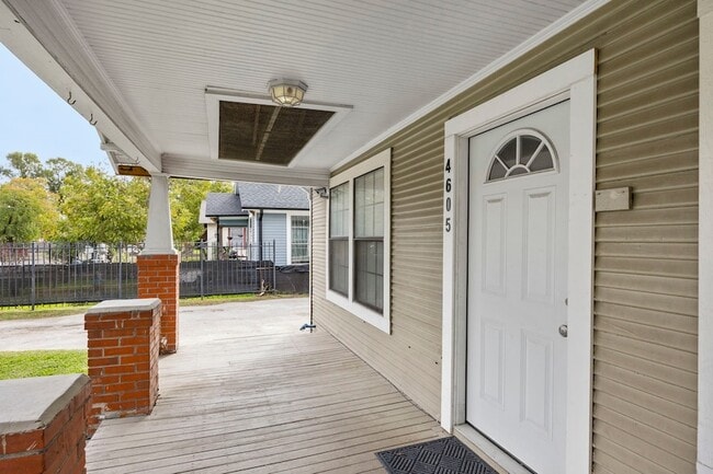 Building Photo - 4605 Beggs St