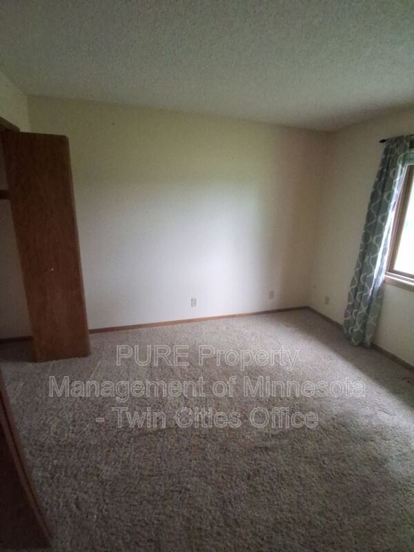 Building Photo - 3327 Arcade St S