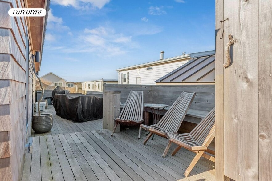 Building Photo - 100 Deforest Rd